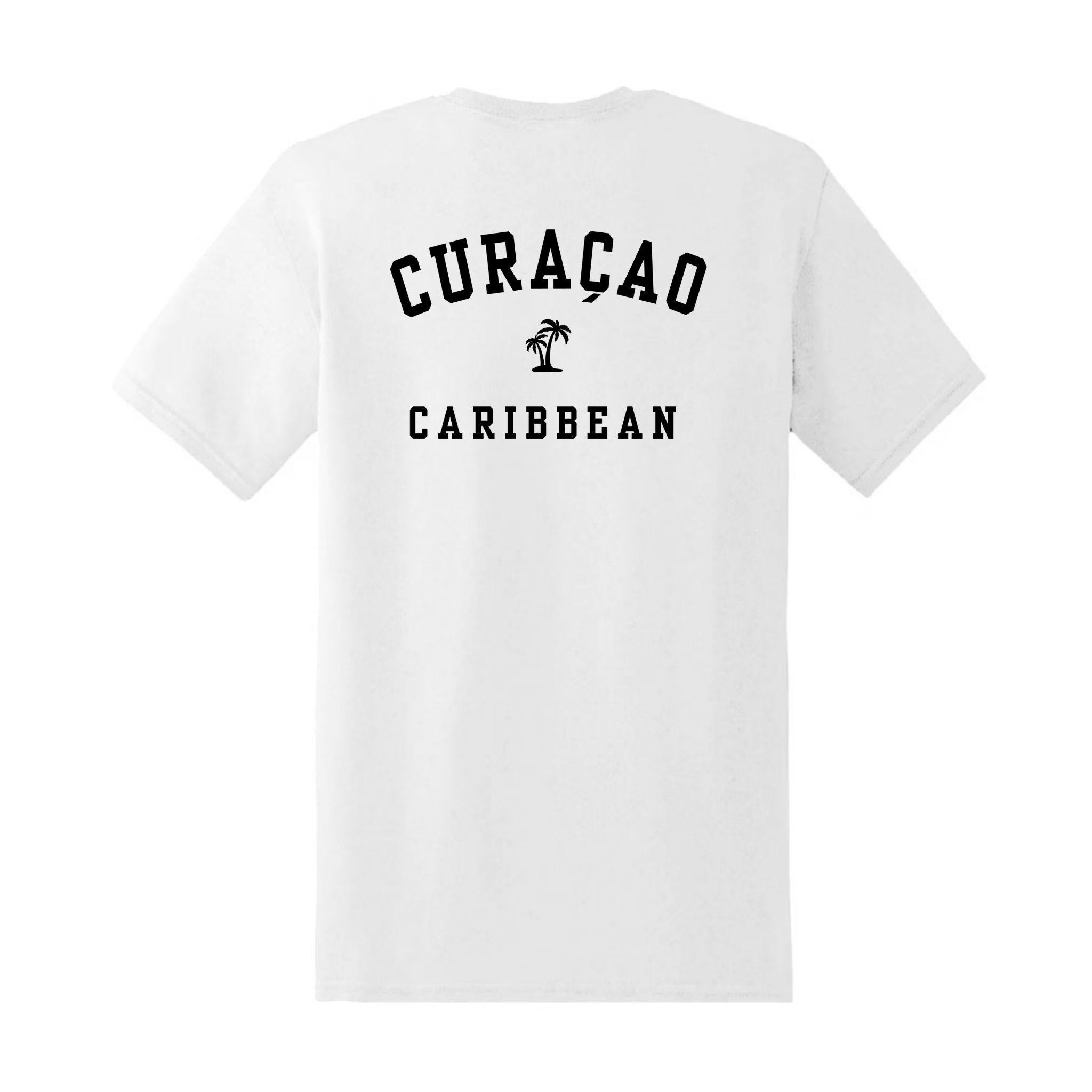 Wit heren T-shirt met op de achterkant de tekst 'Curaçao Caribbean' in college-stijl met een palmboom.